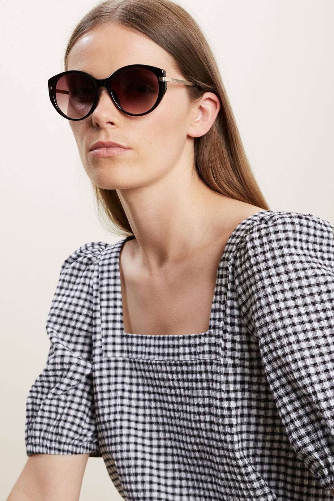 Amy Round Sunglasses  Black  hi-res