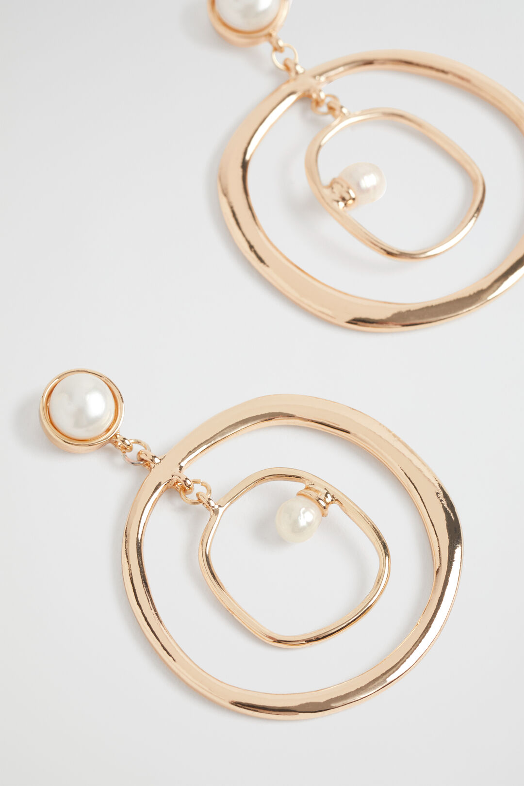 Pearl Circle Earring  Gold  hi-res