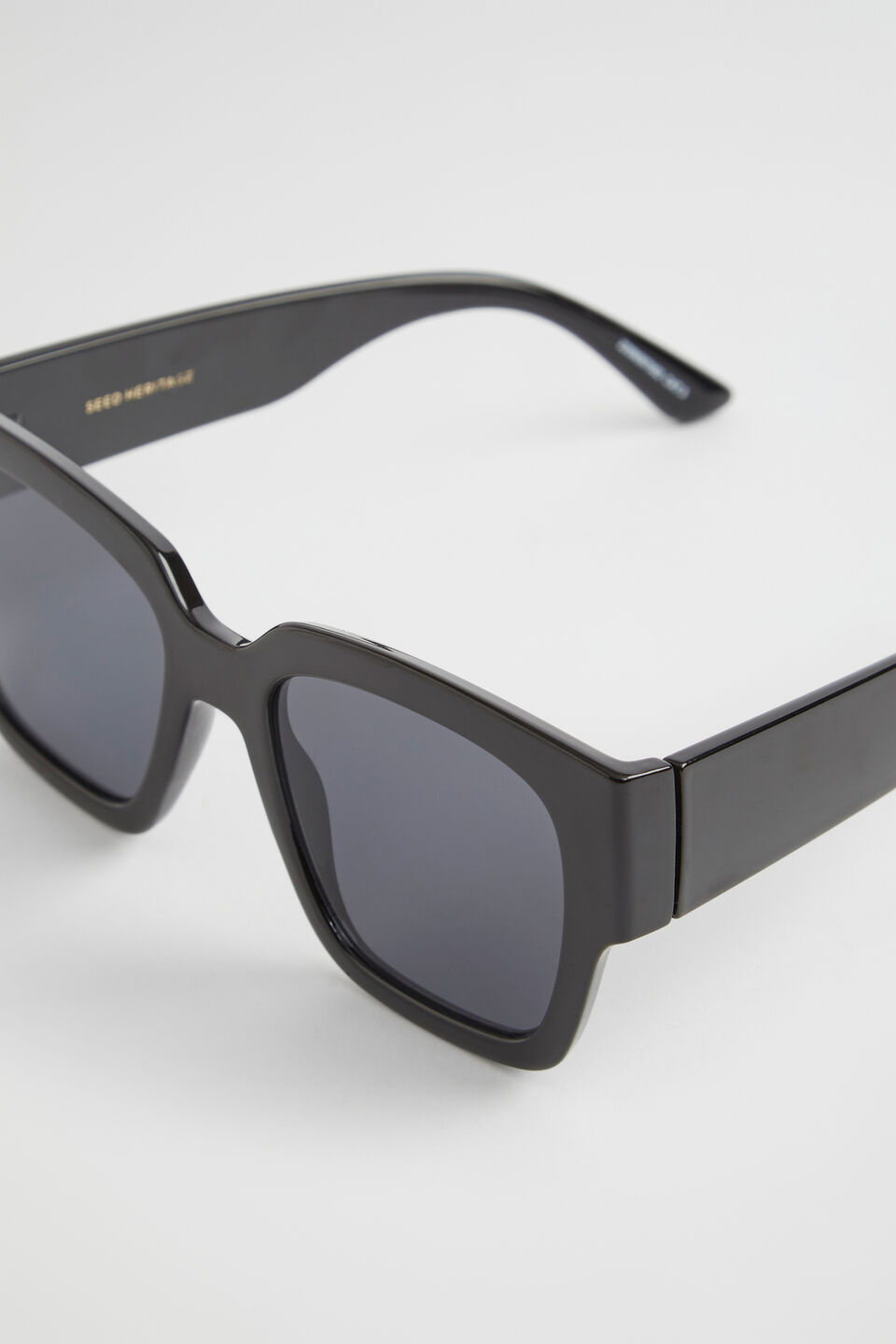 Hazel D-Frame Sunglasses  Black  hi-res