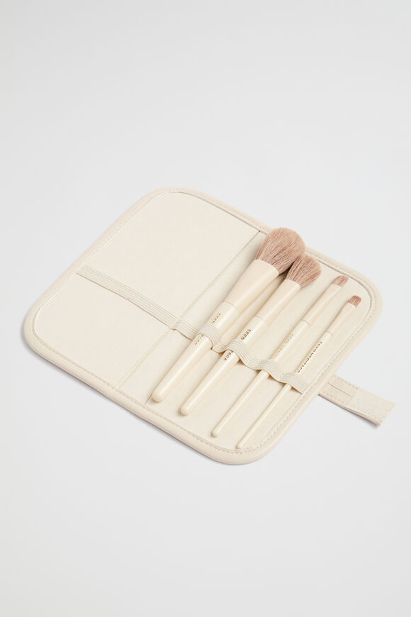 Make Up Brushes  Stone  hi-res