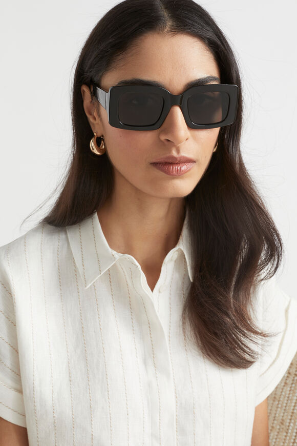 Lou Rectangle Sunglasses  Black  hi-res
