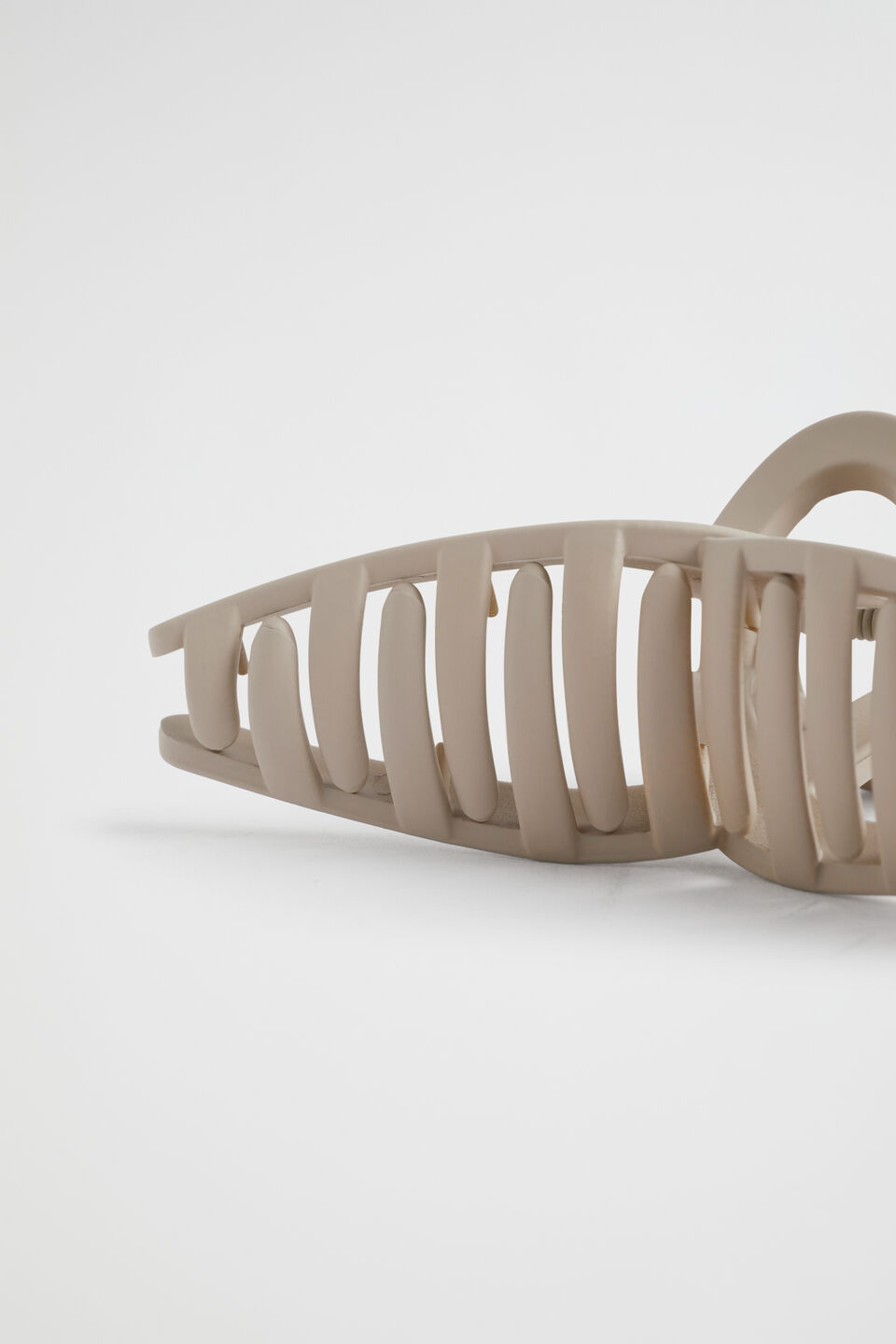 Curved Hair Claw  Light Storm