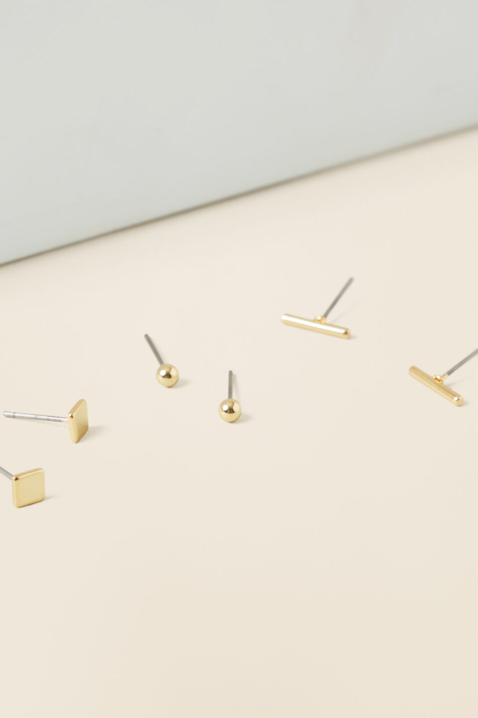 Fine Stud Pack  Gold