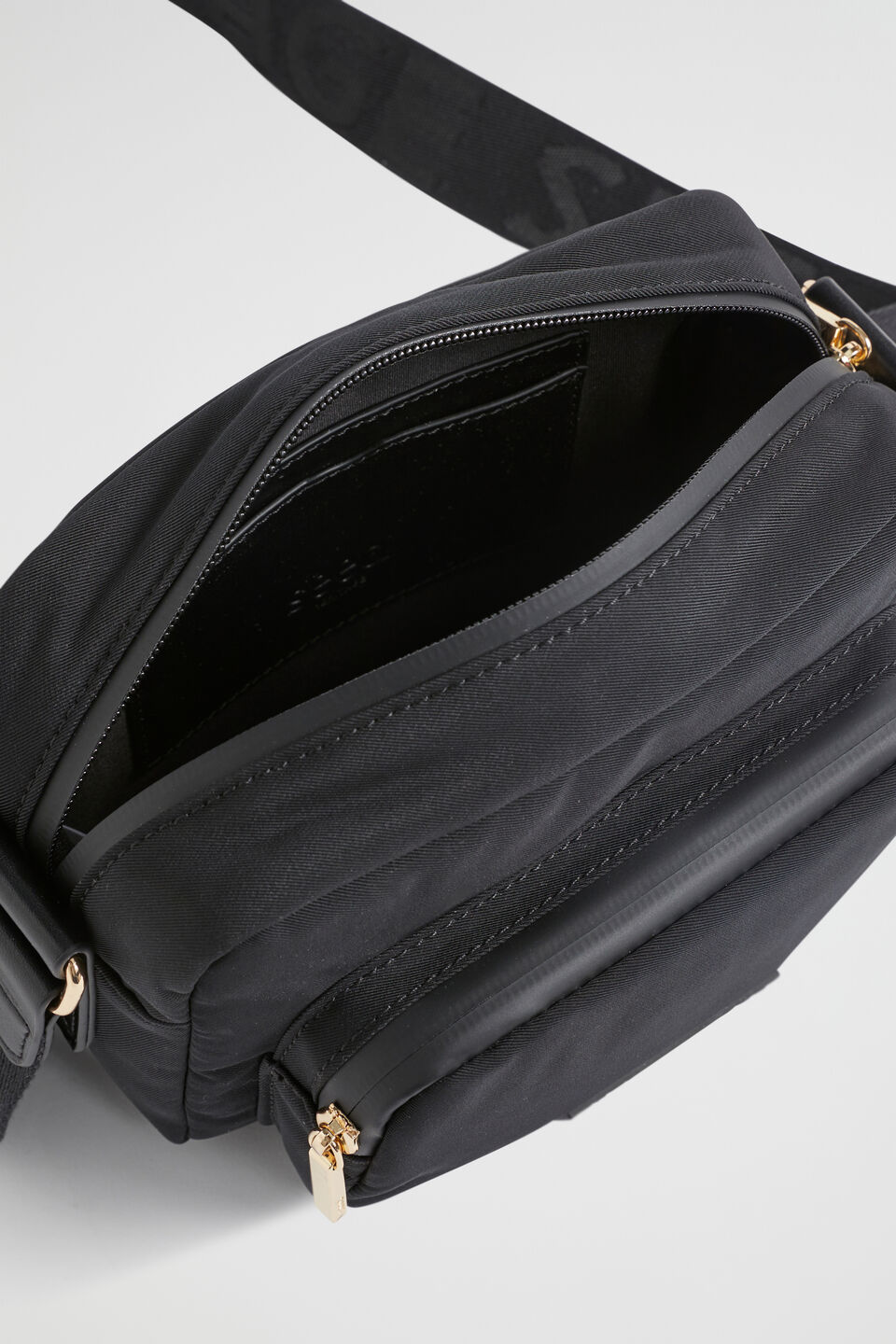 Heritage Logo Camera Bag  Black