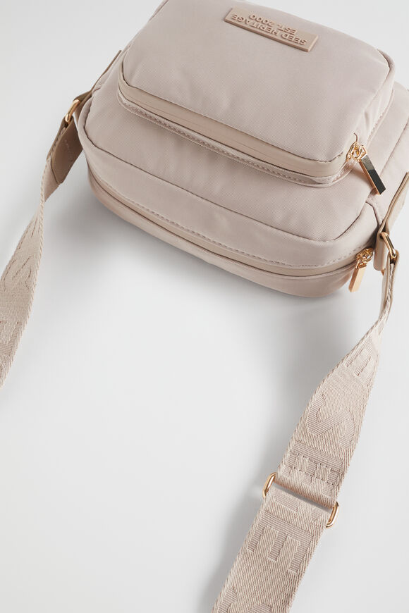 Heritage Logo Camera Bag  Light Storm  hi-res