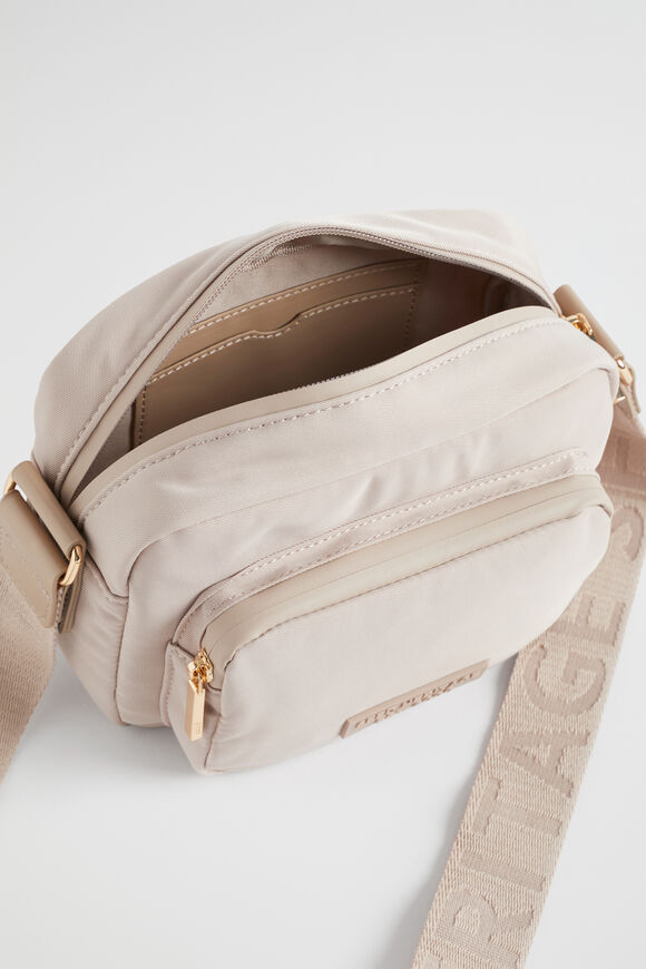 Heritage Logo Camera Bag  Light Storm  hi-res