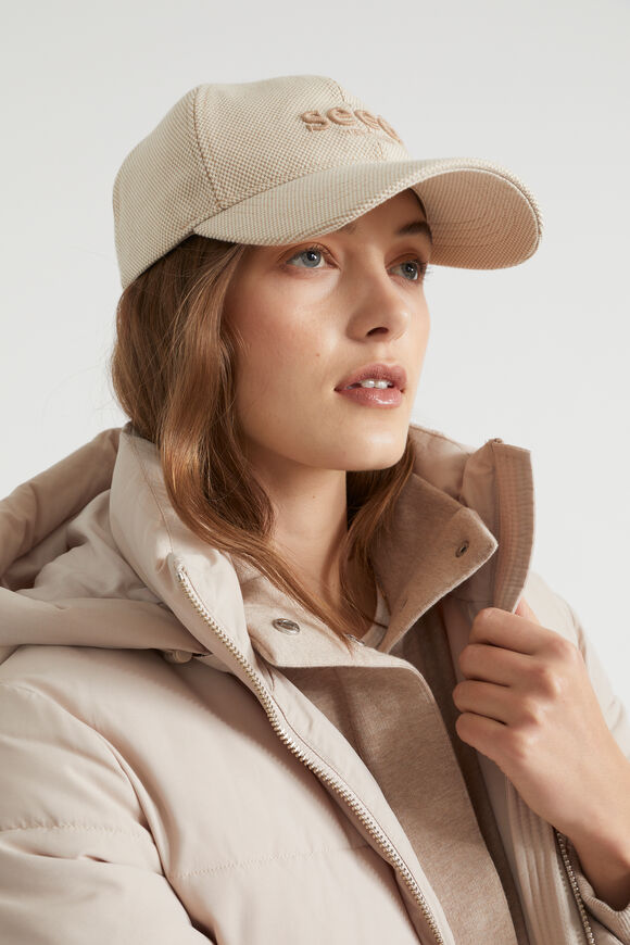 Seed Cap  Natural  hi-res