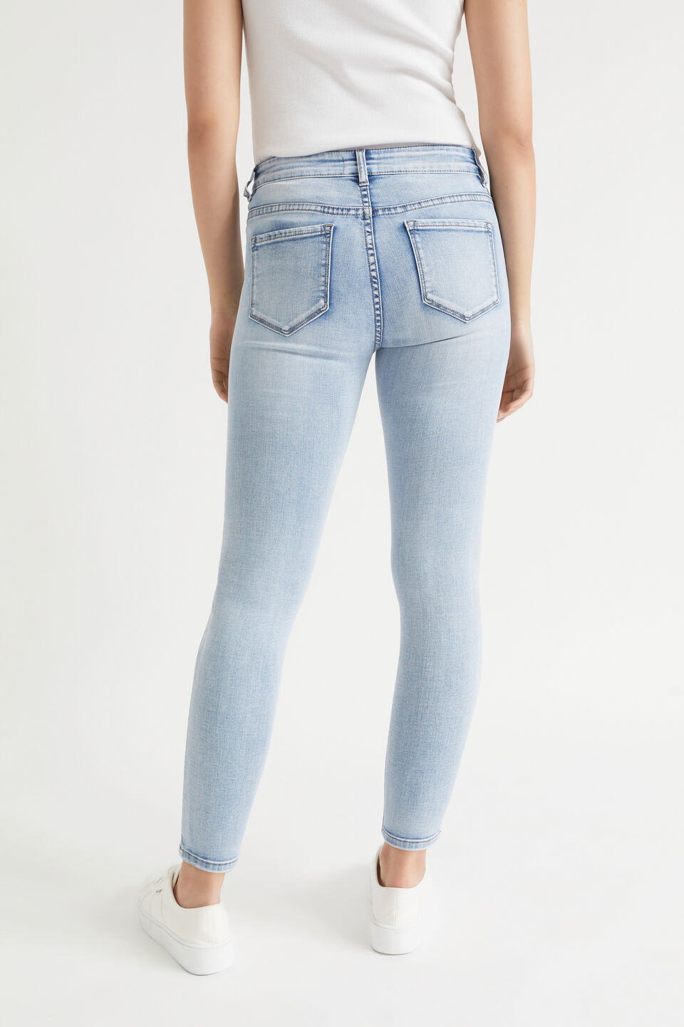 Core Skinny Jean  Light Sky Denim