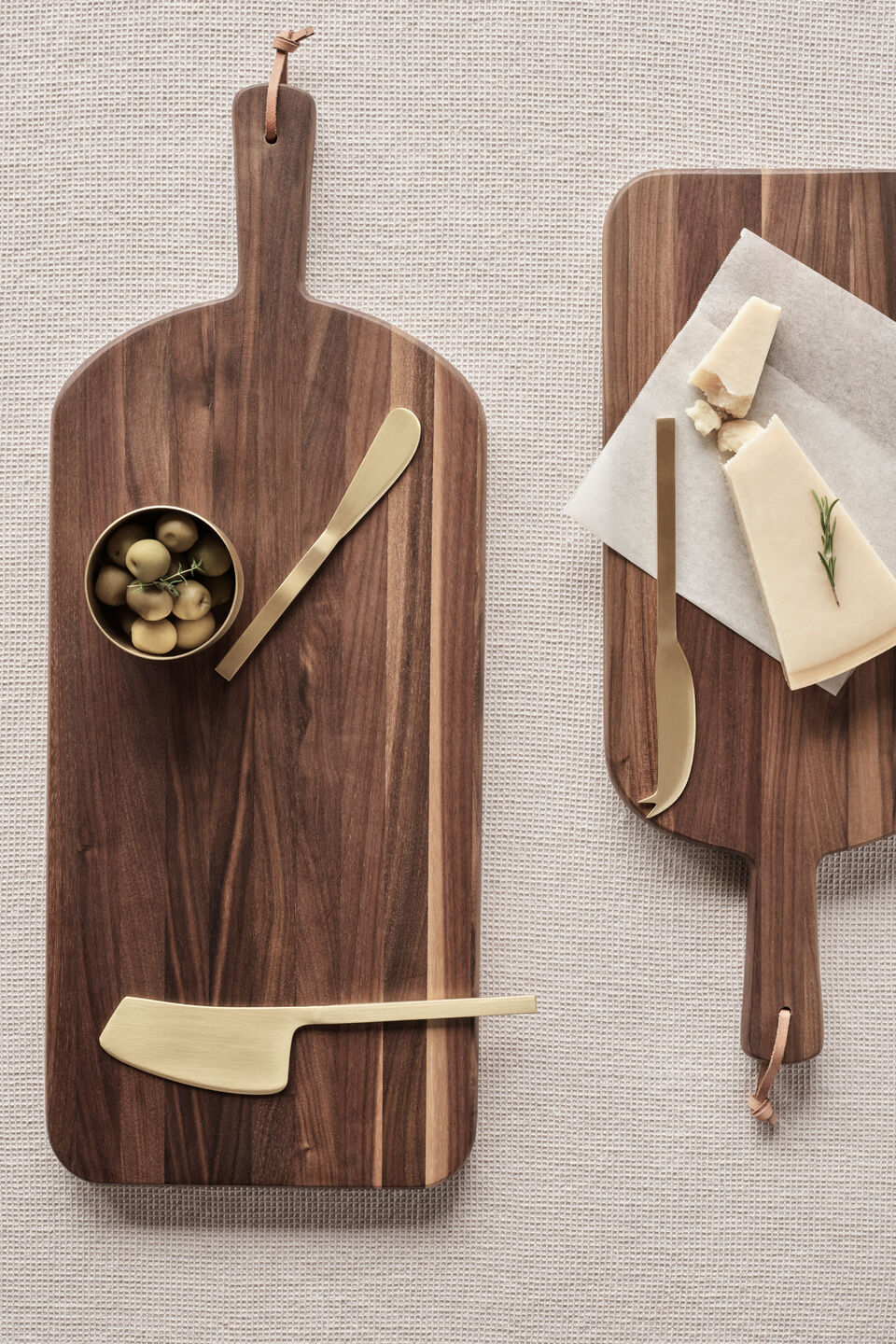 Ari Small Board  Walnut