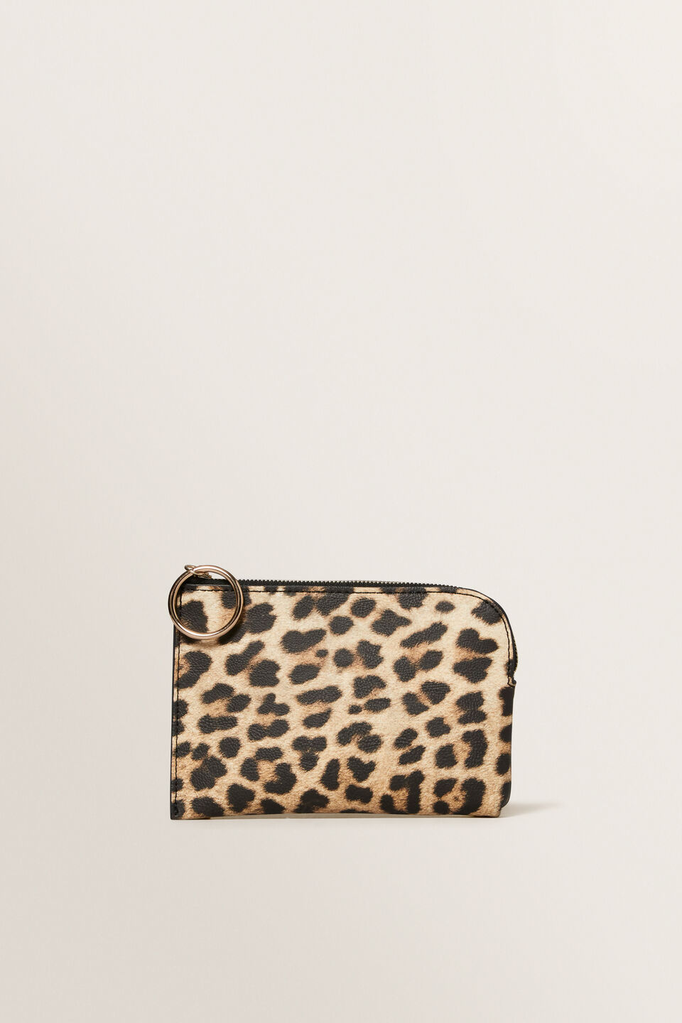 Nico Pouch  