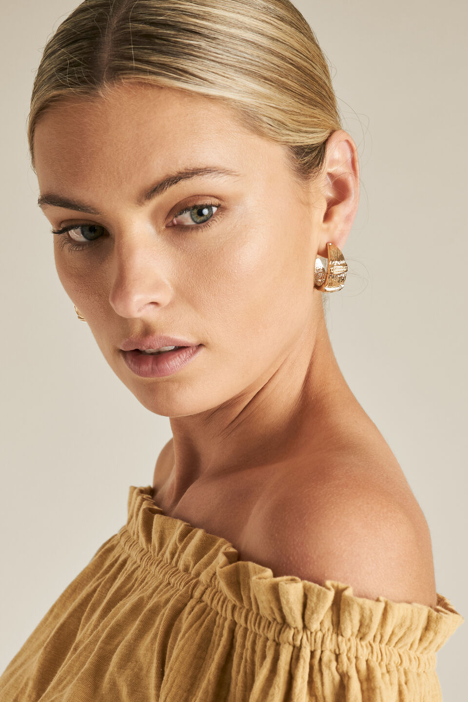 Detail Earrings  9