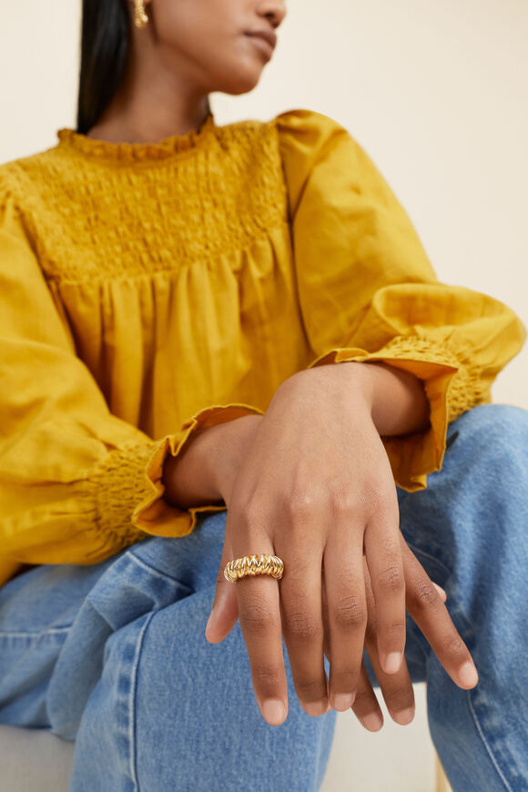 Coil Ring  Gold  hi-res