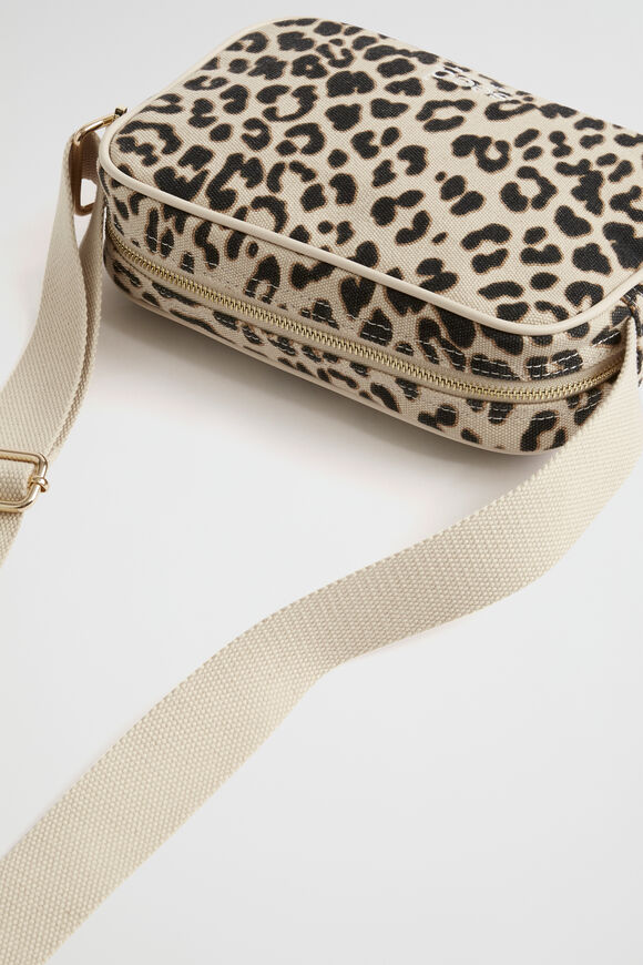 Seed Sling  Neutral Ocelot  hi-res