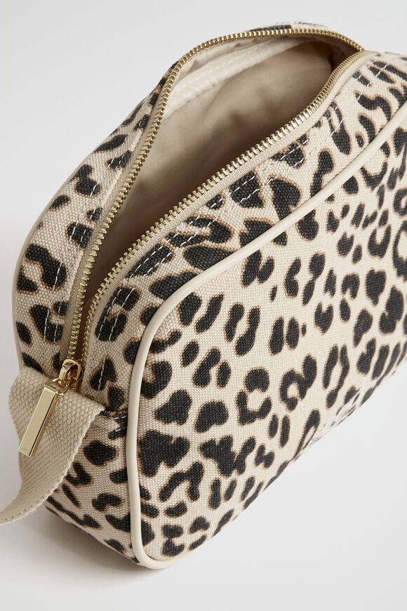 Seed Sling  Neutral Ocelot  hi-res