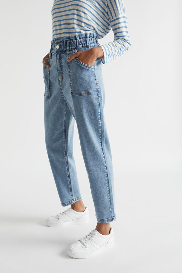 Patch Pocket Paperbag Jean  Capri Wash  hi-res