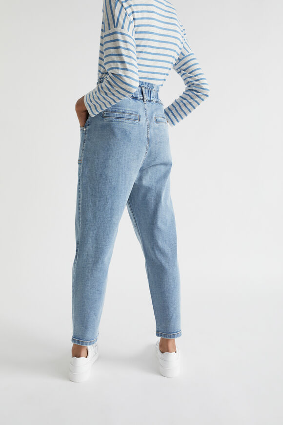 Patch Pocket Paperbag Jean  Capri Wash  hi-res