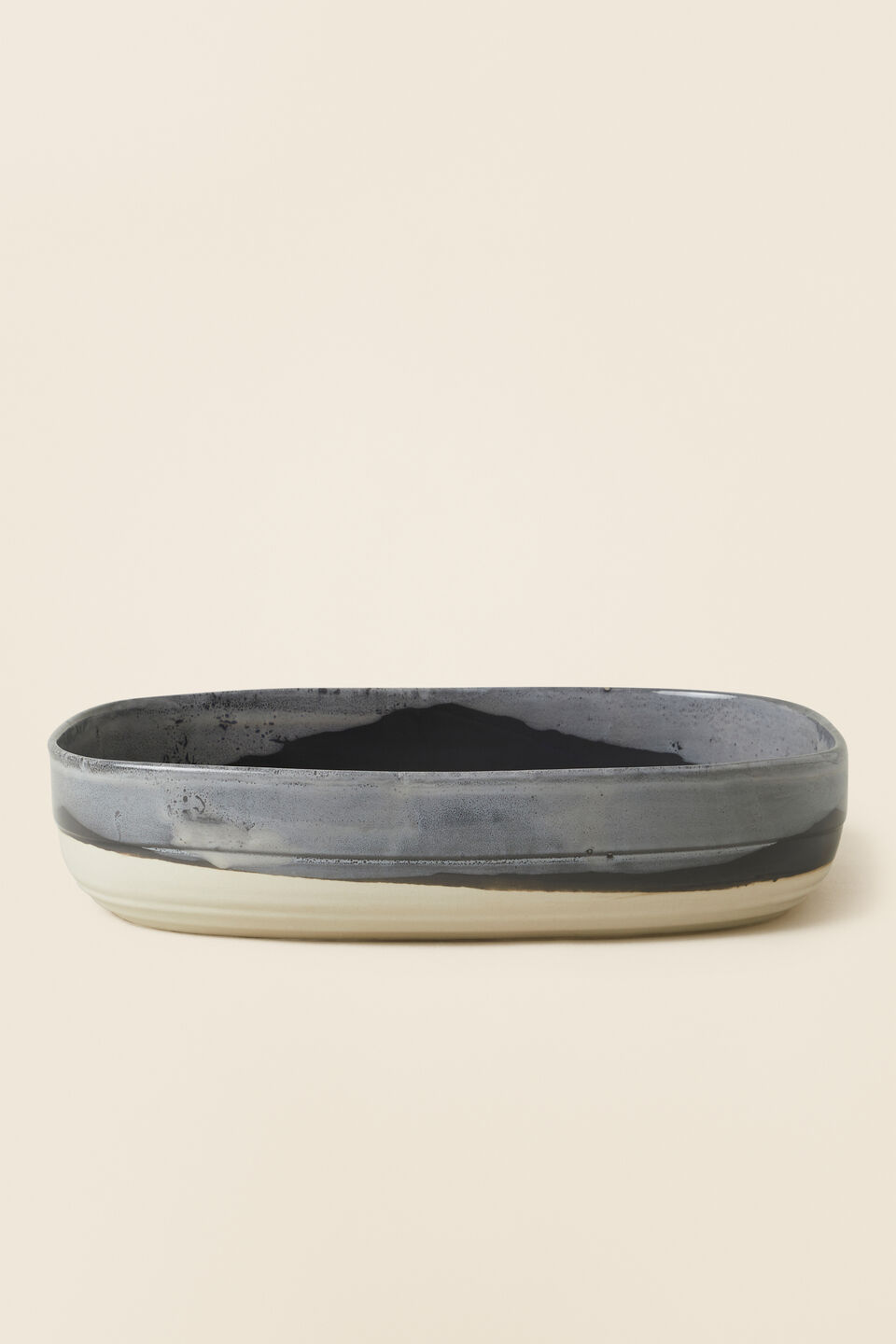 Arlo Baking Dish   Charcoal