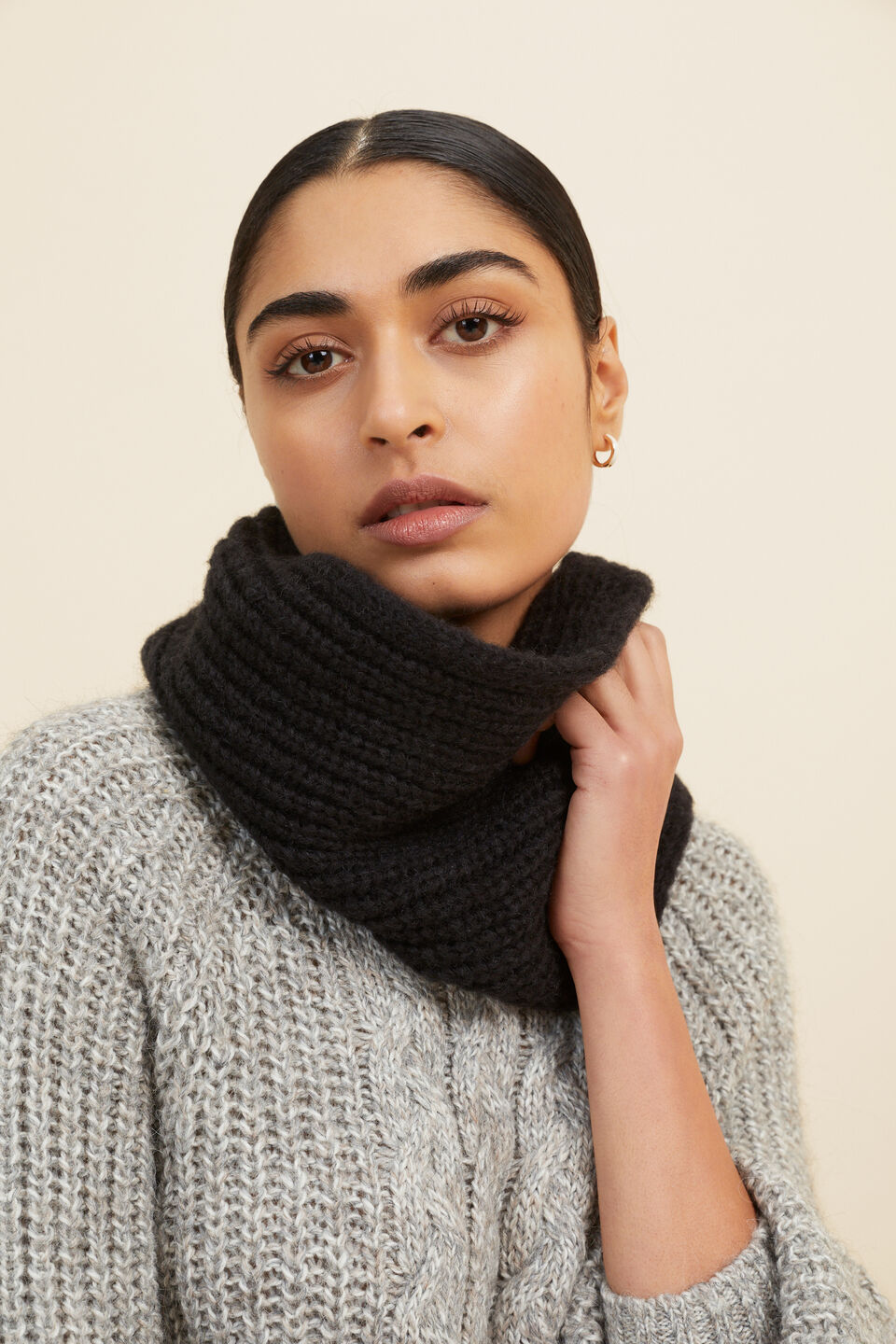 Chunky Knit Snood  Black