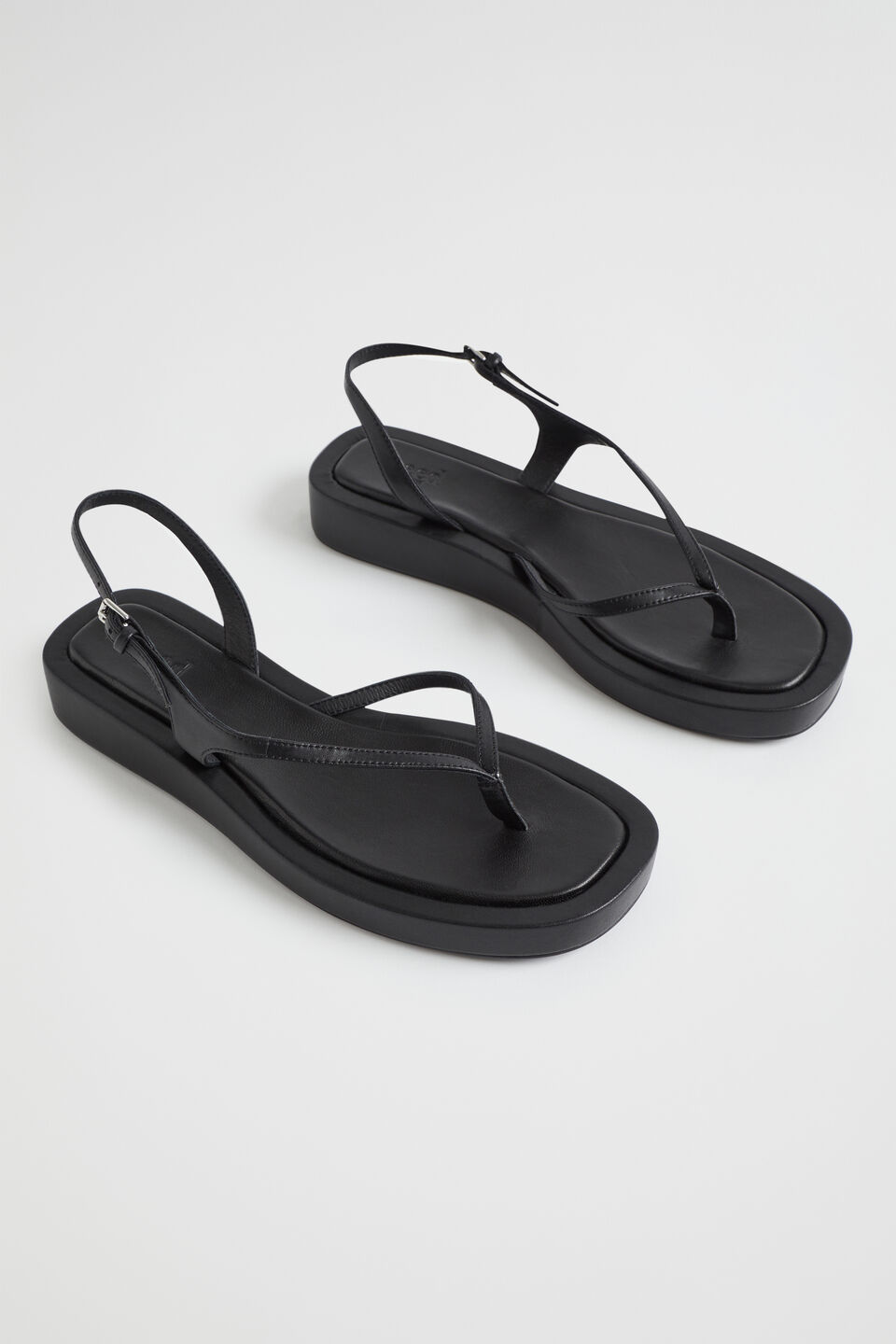 Nadia Flatform Sandal  Black