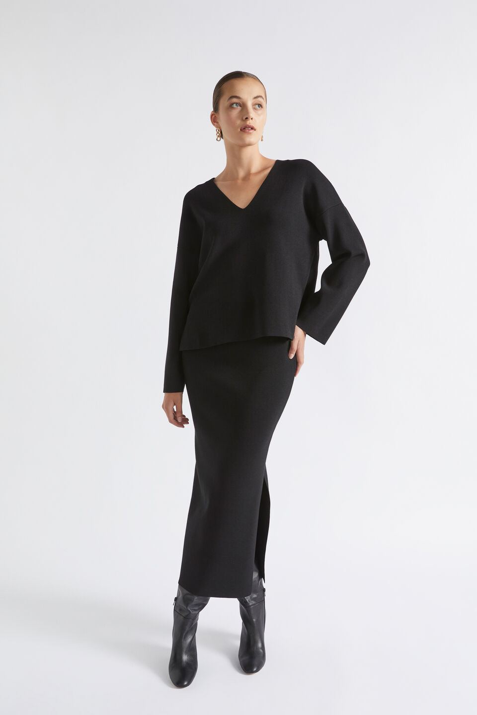 Crepe Knit Split Skirt  Black