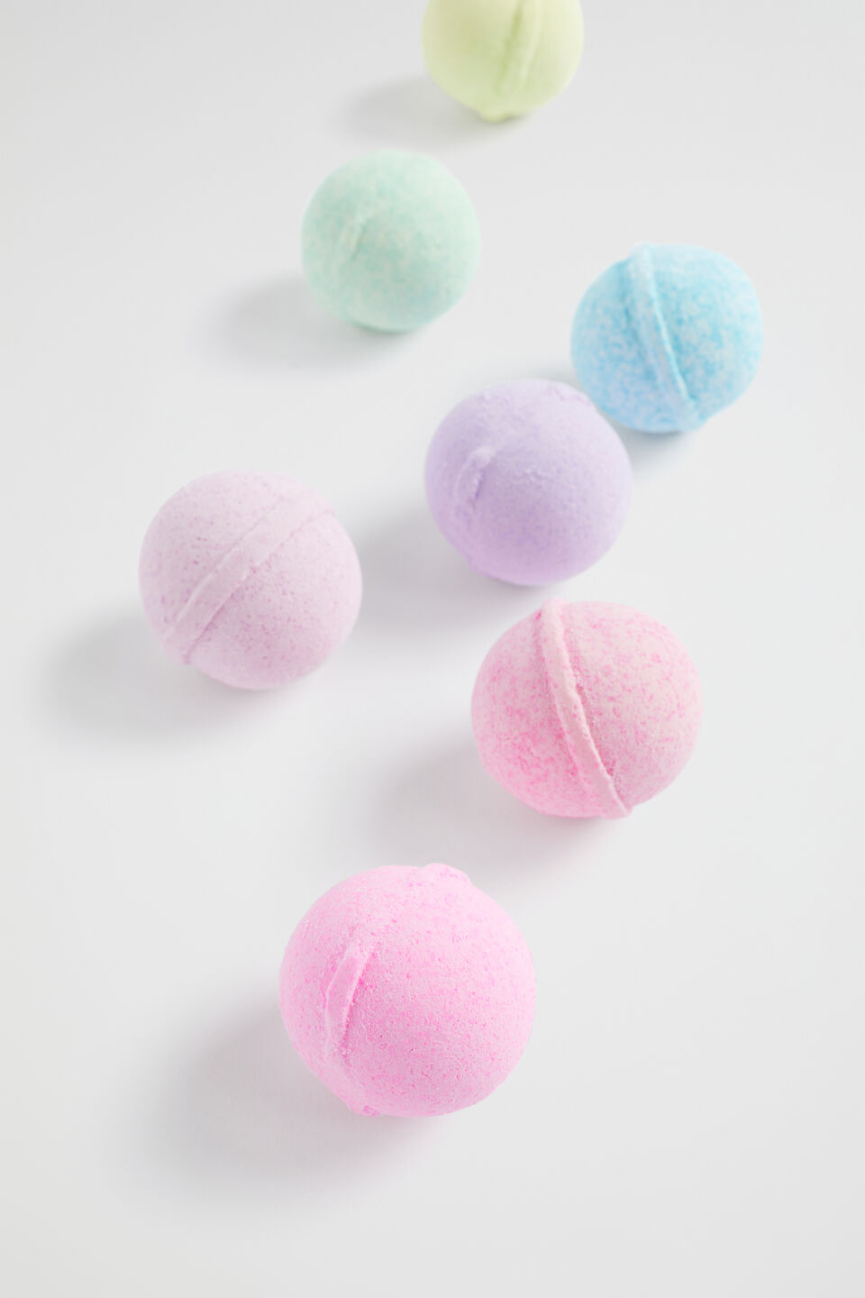 Rainbow Bath Bomb 7 Pack  Multi