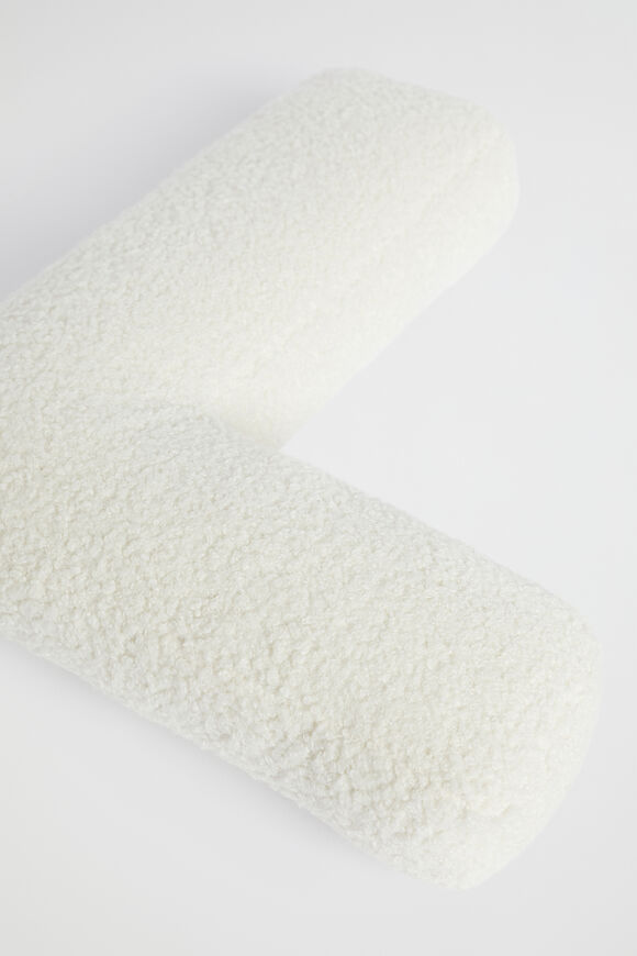 Initial Cushion  L  hi-res