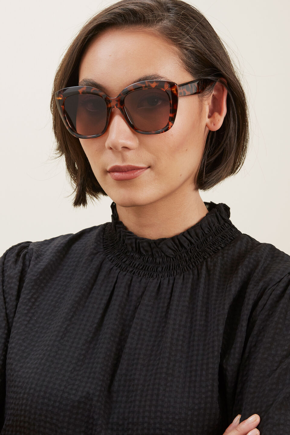 Bella Square Sunglasses  Tort