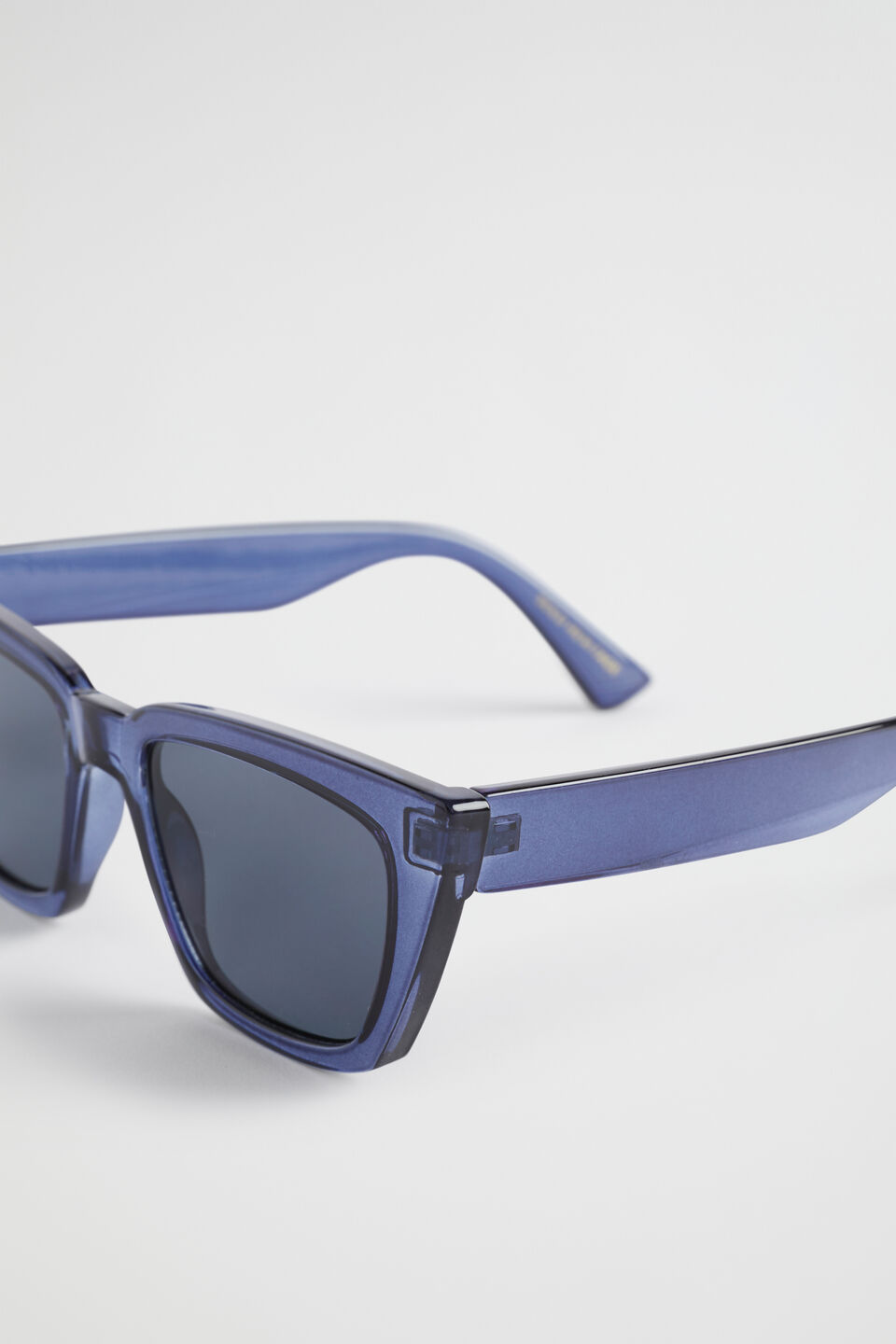 Scarlett Cat Eye Sunglasses  Midnight Sky