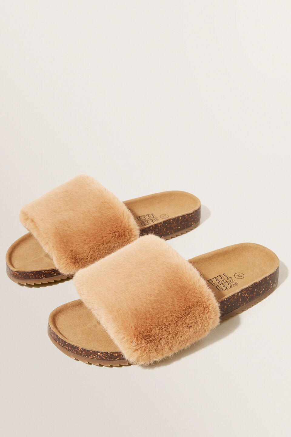 Fluffy Slide  Cappuccino