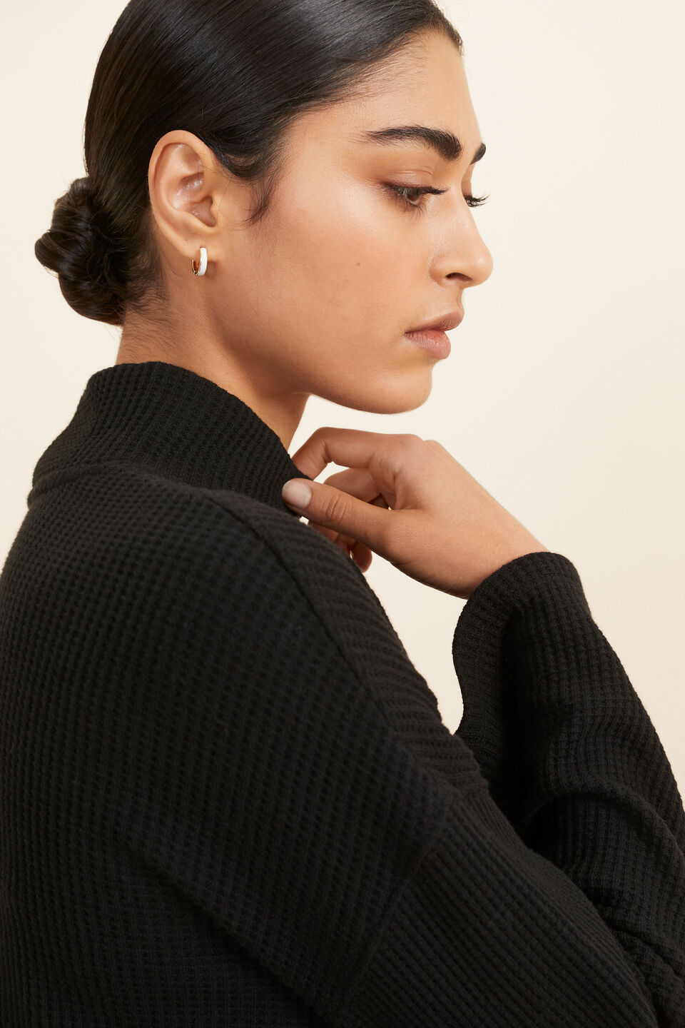 Waffle Mock Neck Sweat  Black