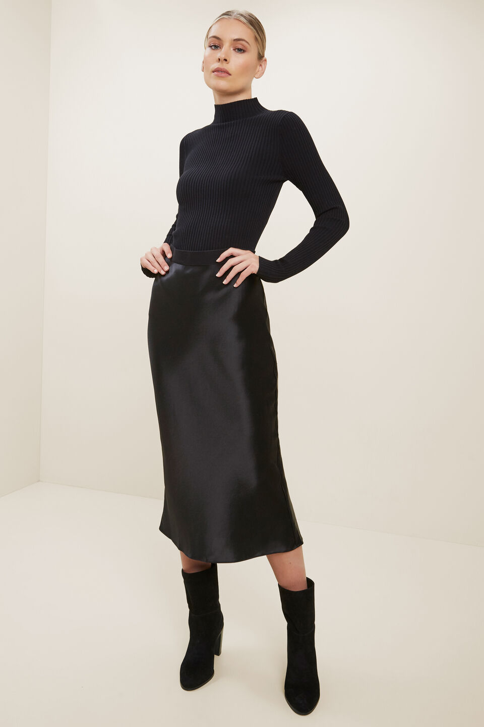 Fitted Rib Sweater  Black