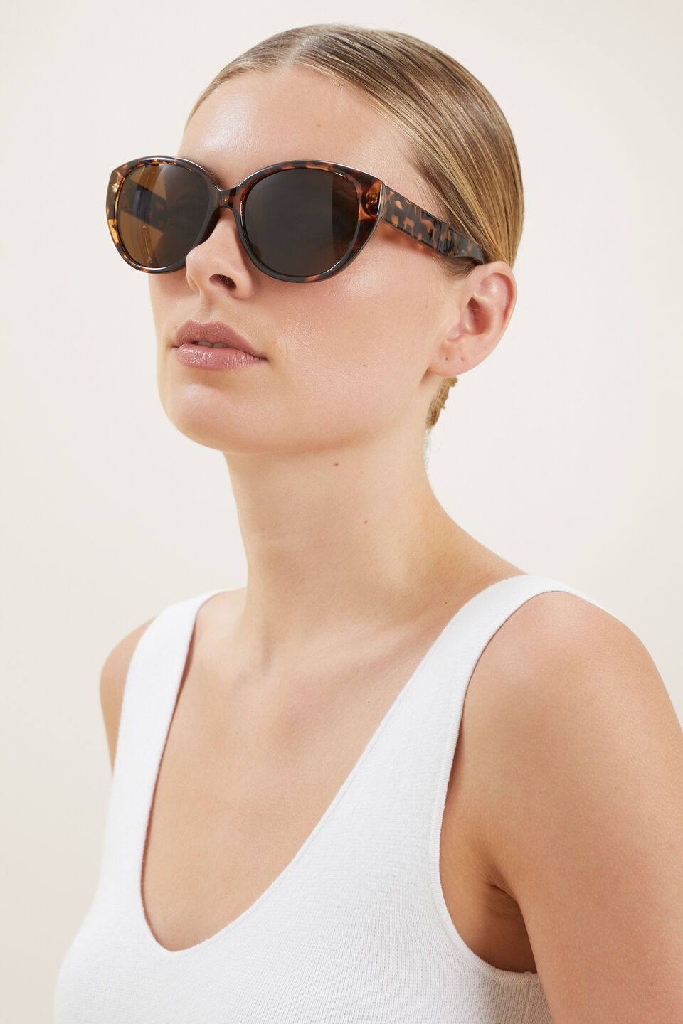 Bronte Oval Sunglasses  Brown Tort
