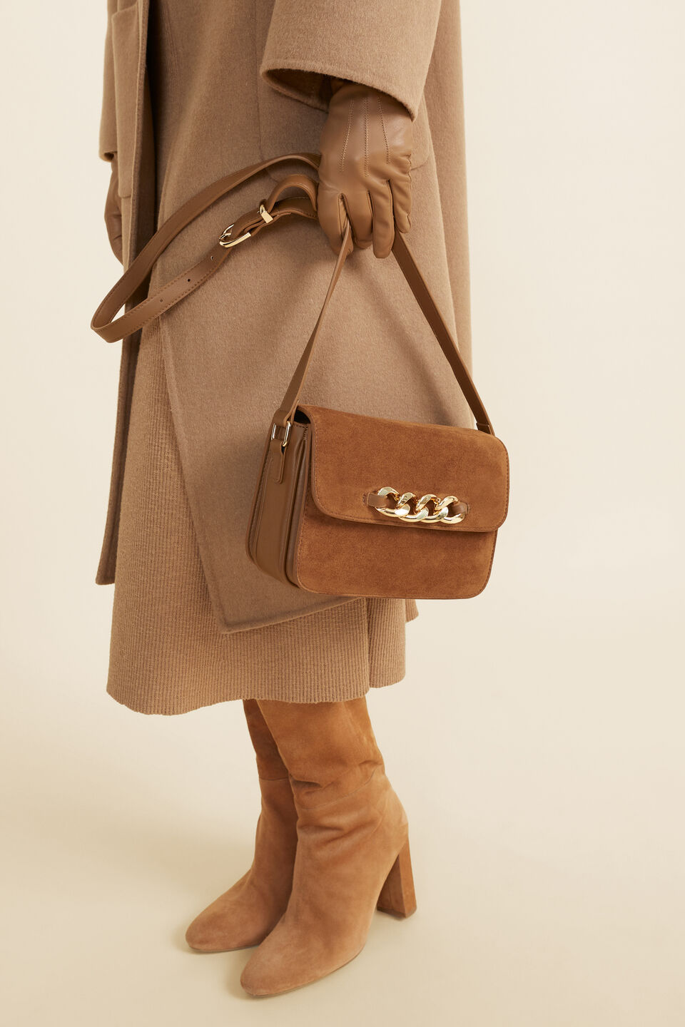 Chain Detail Cross Body Bag  Cognac