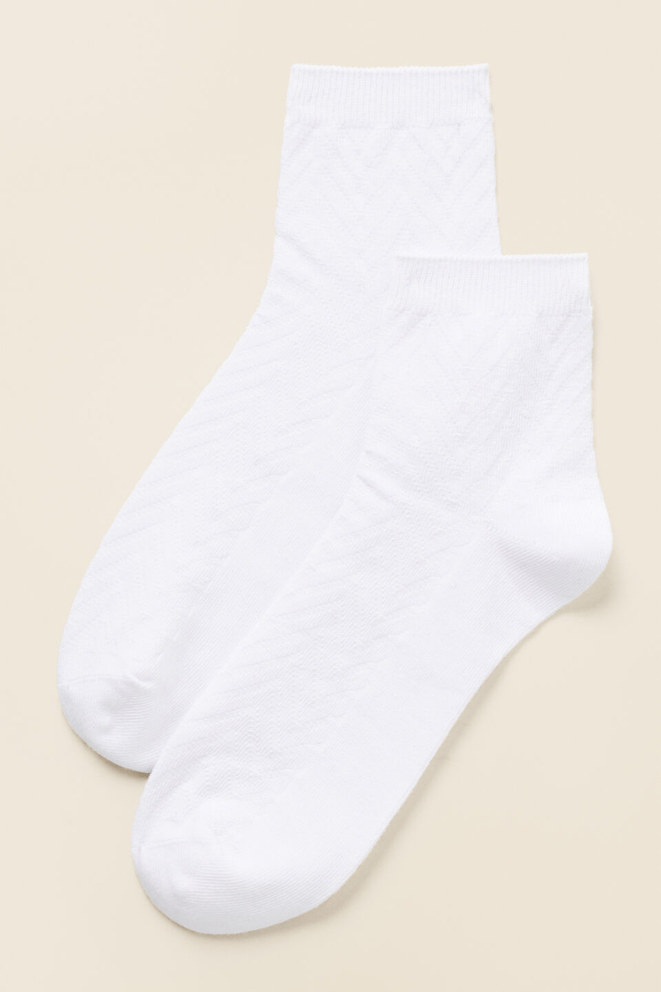 Chevron Knit Quarter Crew Sock  White