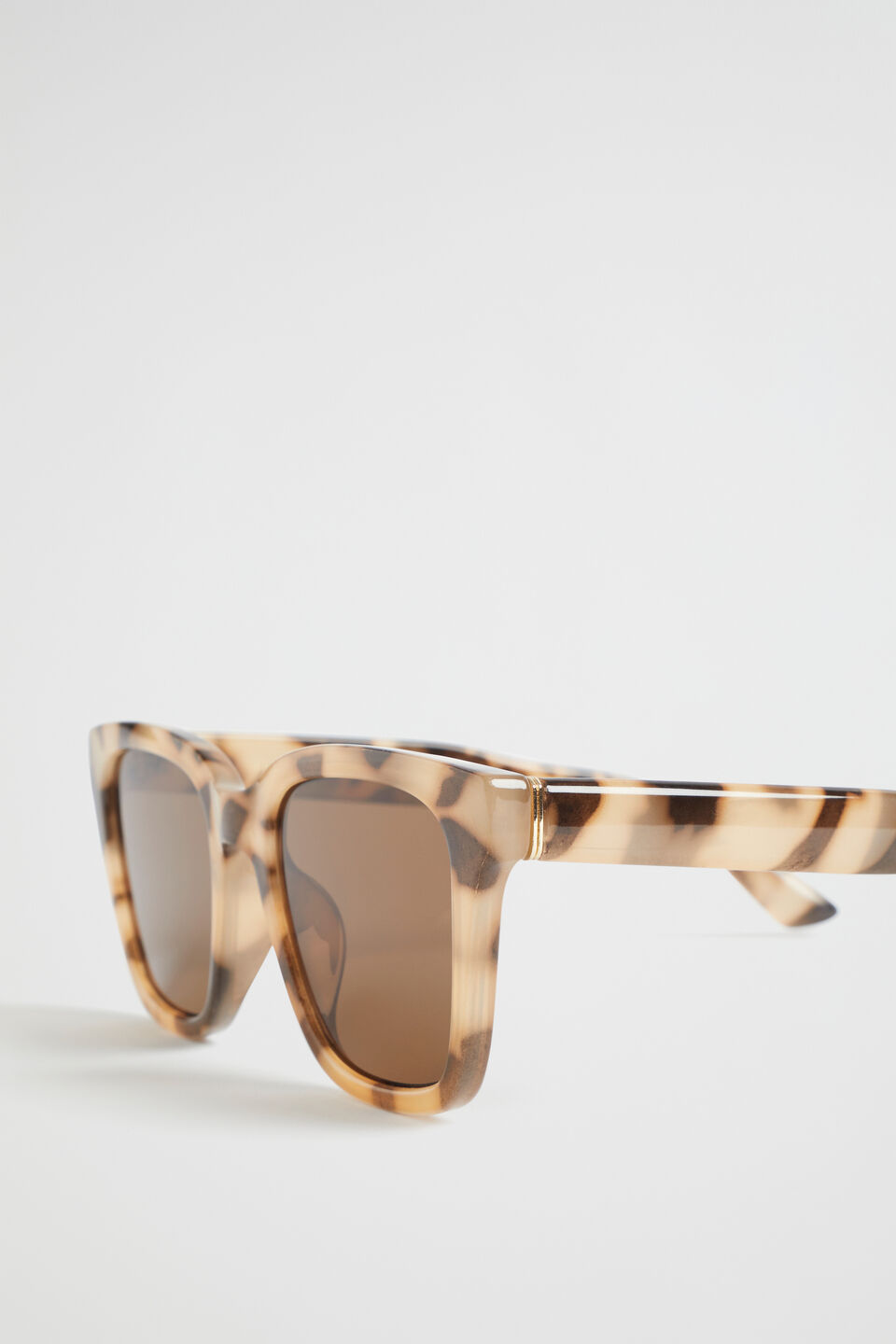 Danielle D Frame Sunglasses  Milky Tort