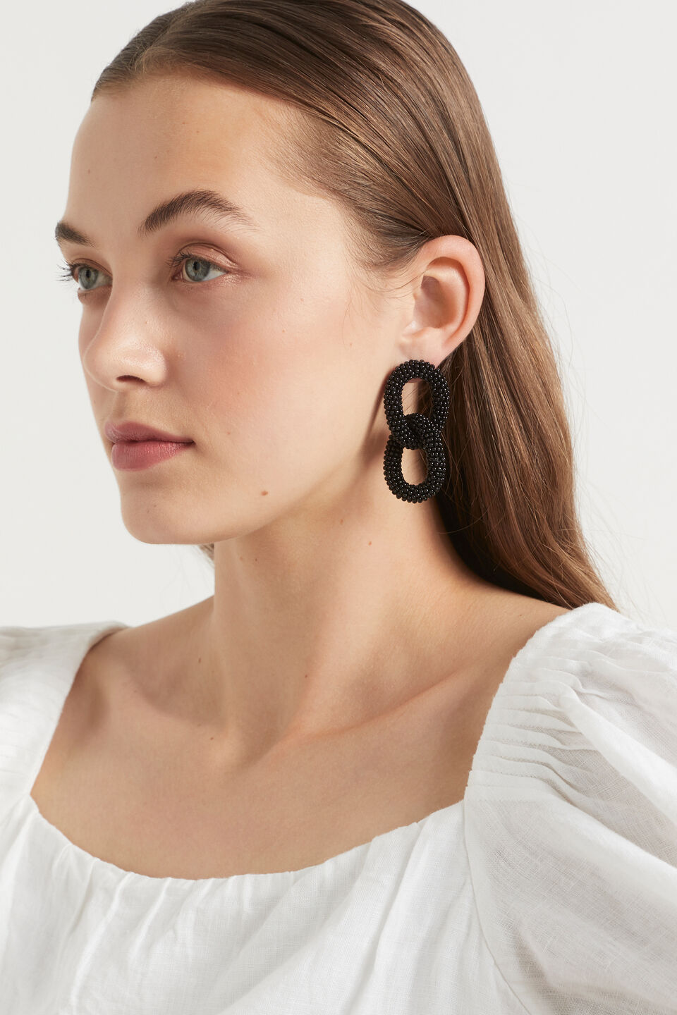 Bead Link Earring  Black