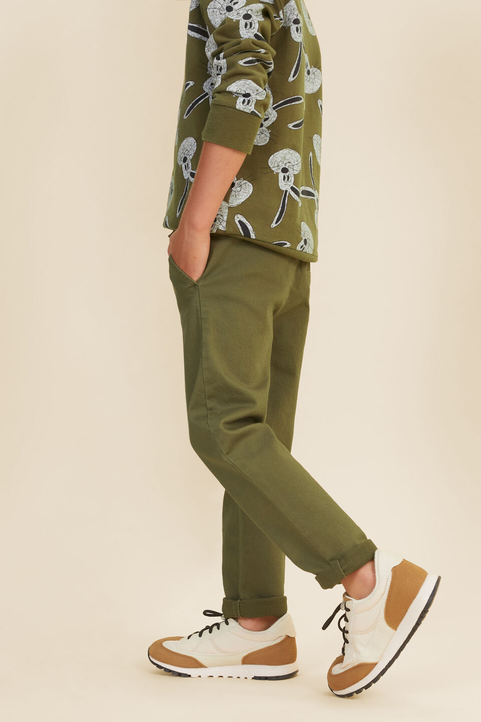 Core Logo Chino  Army Green