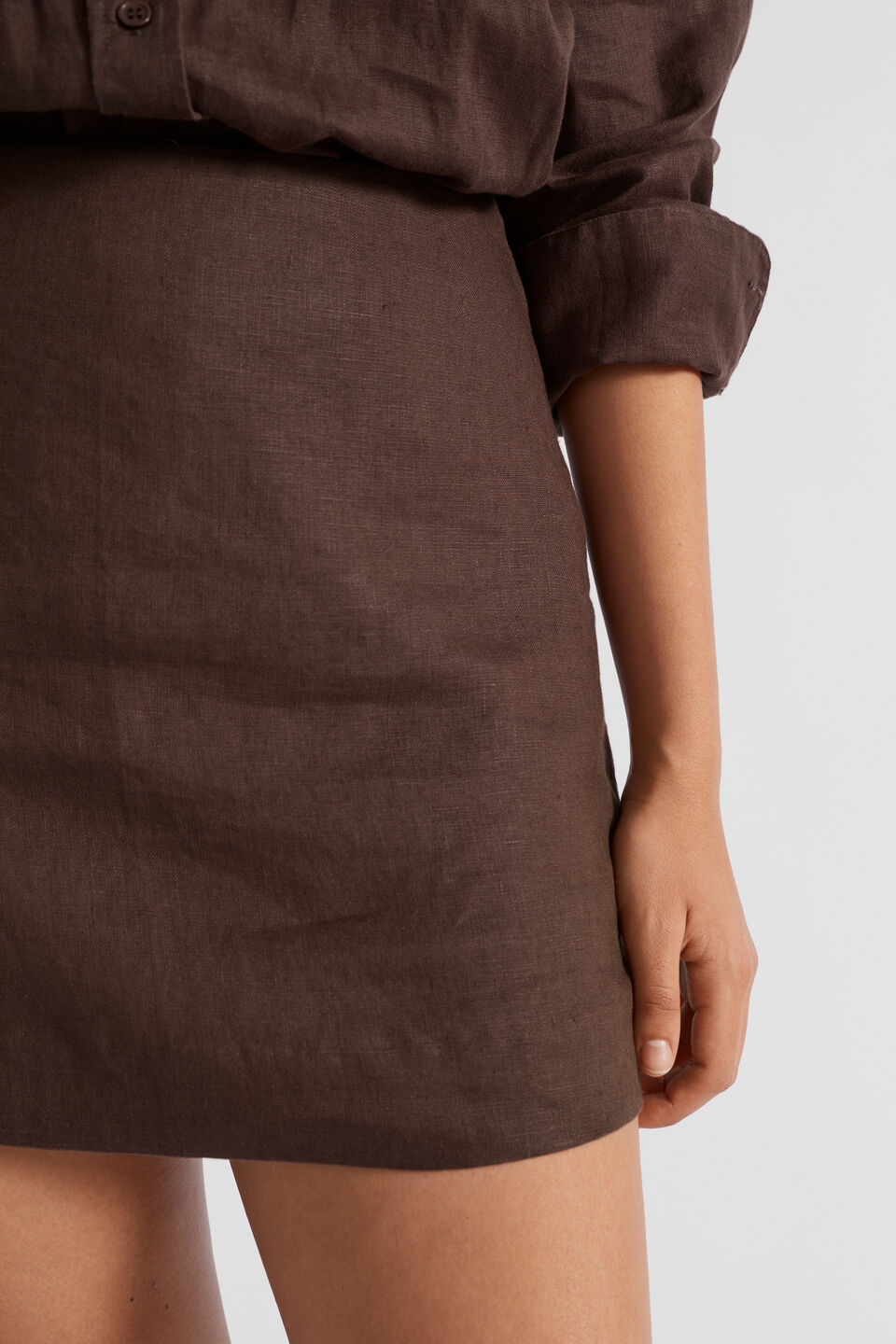 Core Linen Mini Skirt  Deep Raisin