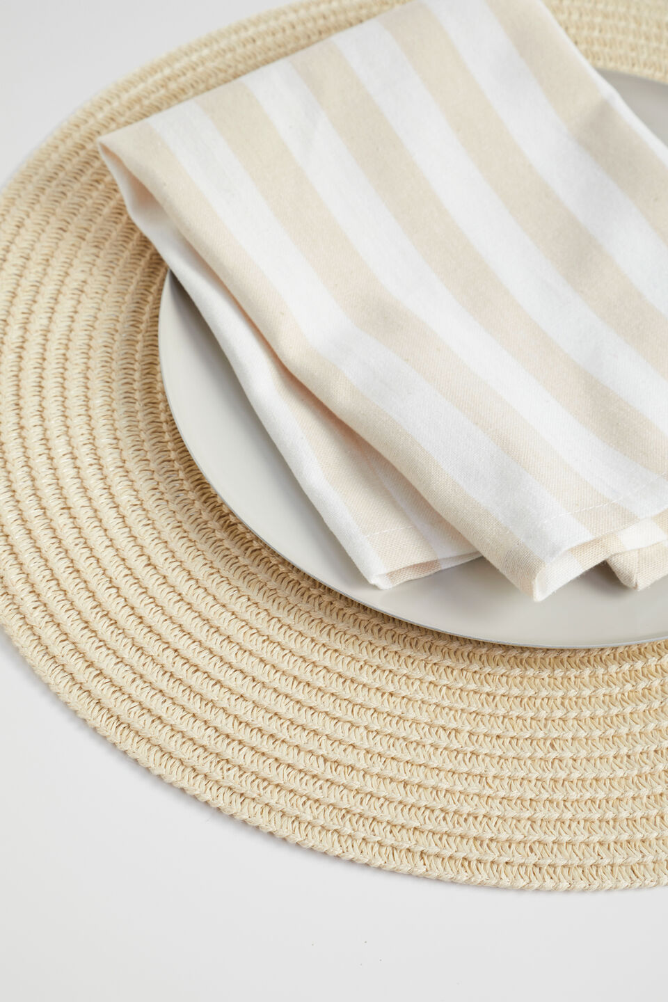 Round Placemat Set of 4  Magnolia