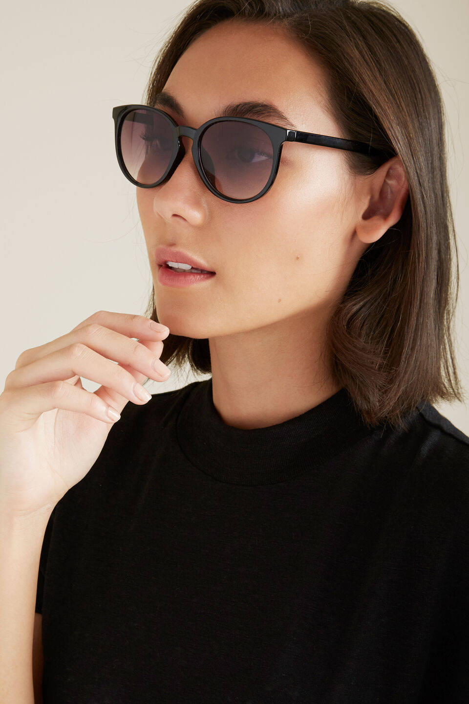Clara Traditional Round Sunglasses  