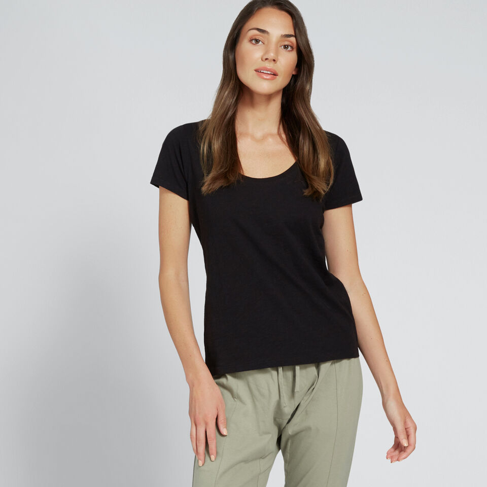 Core Fitted Scoop Neck Tee  