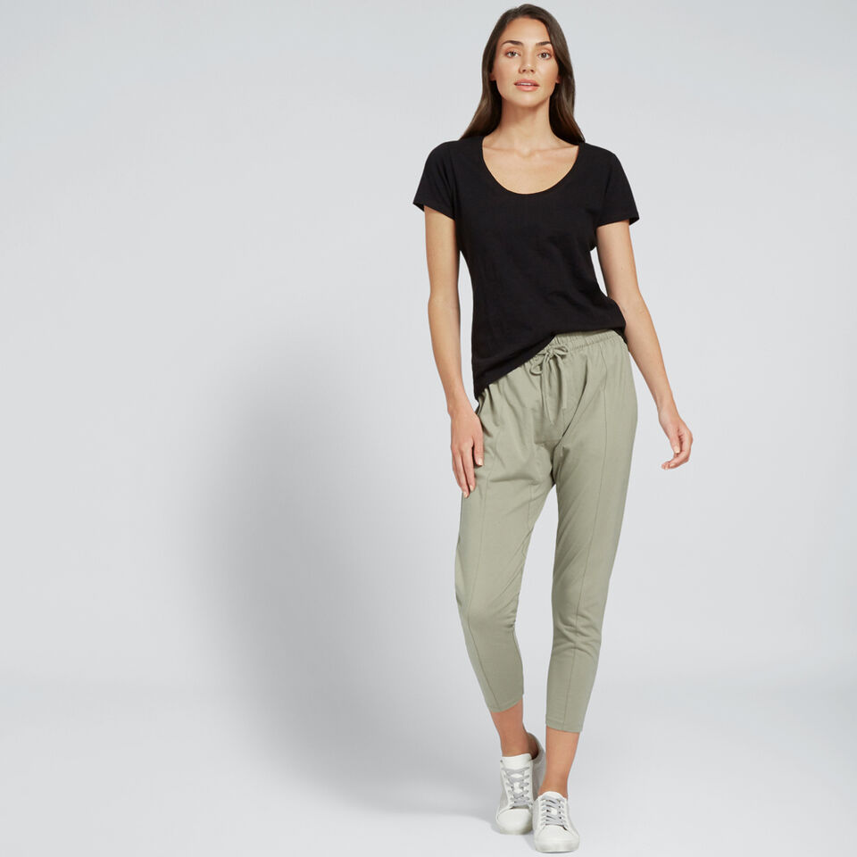 Core Fitted Scoop Neck Tee  