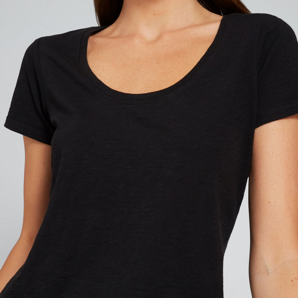 Core Fitted Scoop Neck Tee  