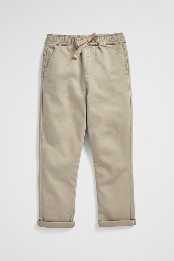 Core Logo Chino  Light Oak  hi-res