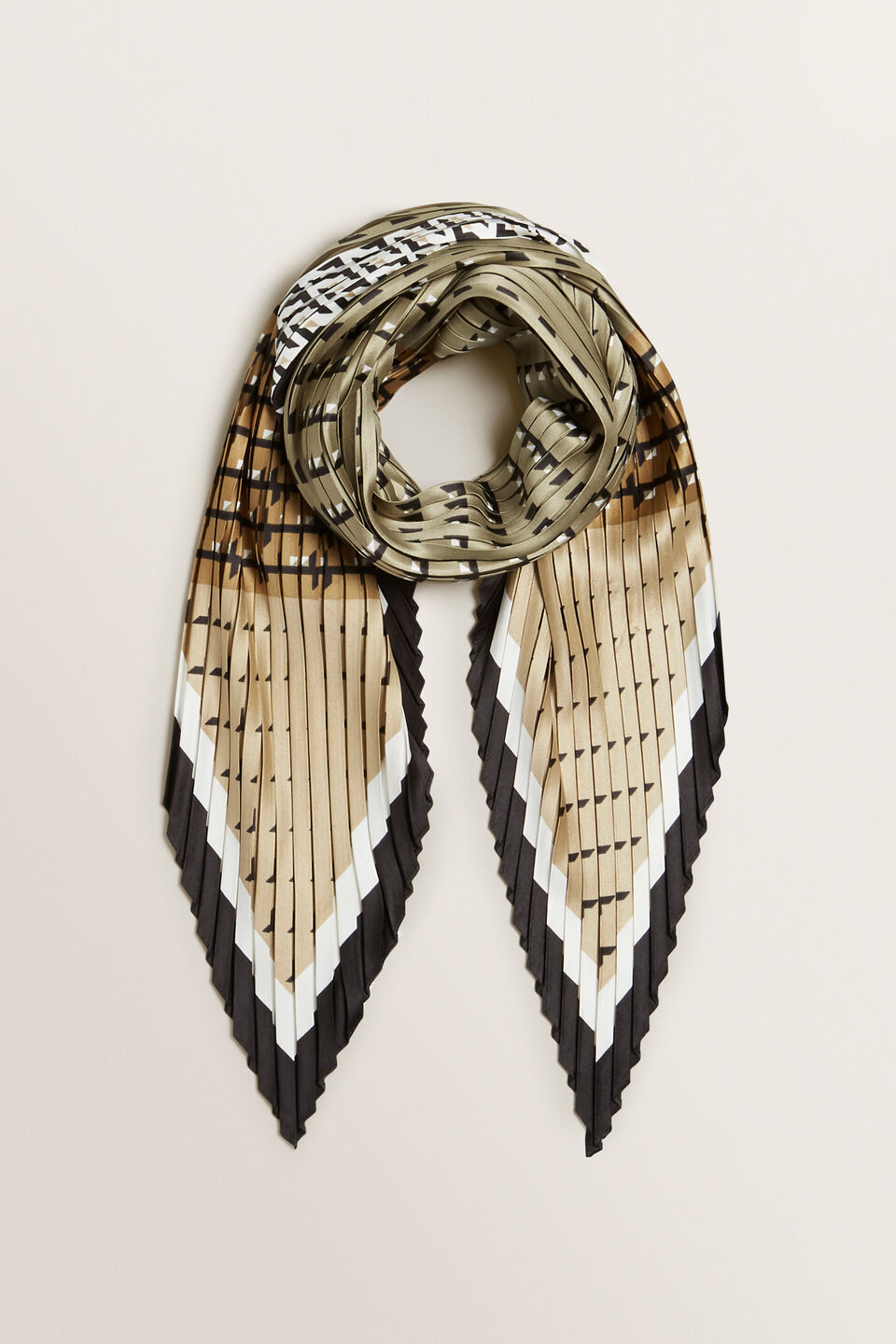 Wide Pleat Neck Scarf  