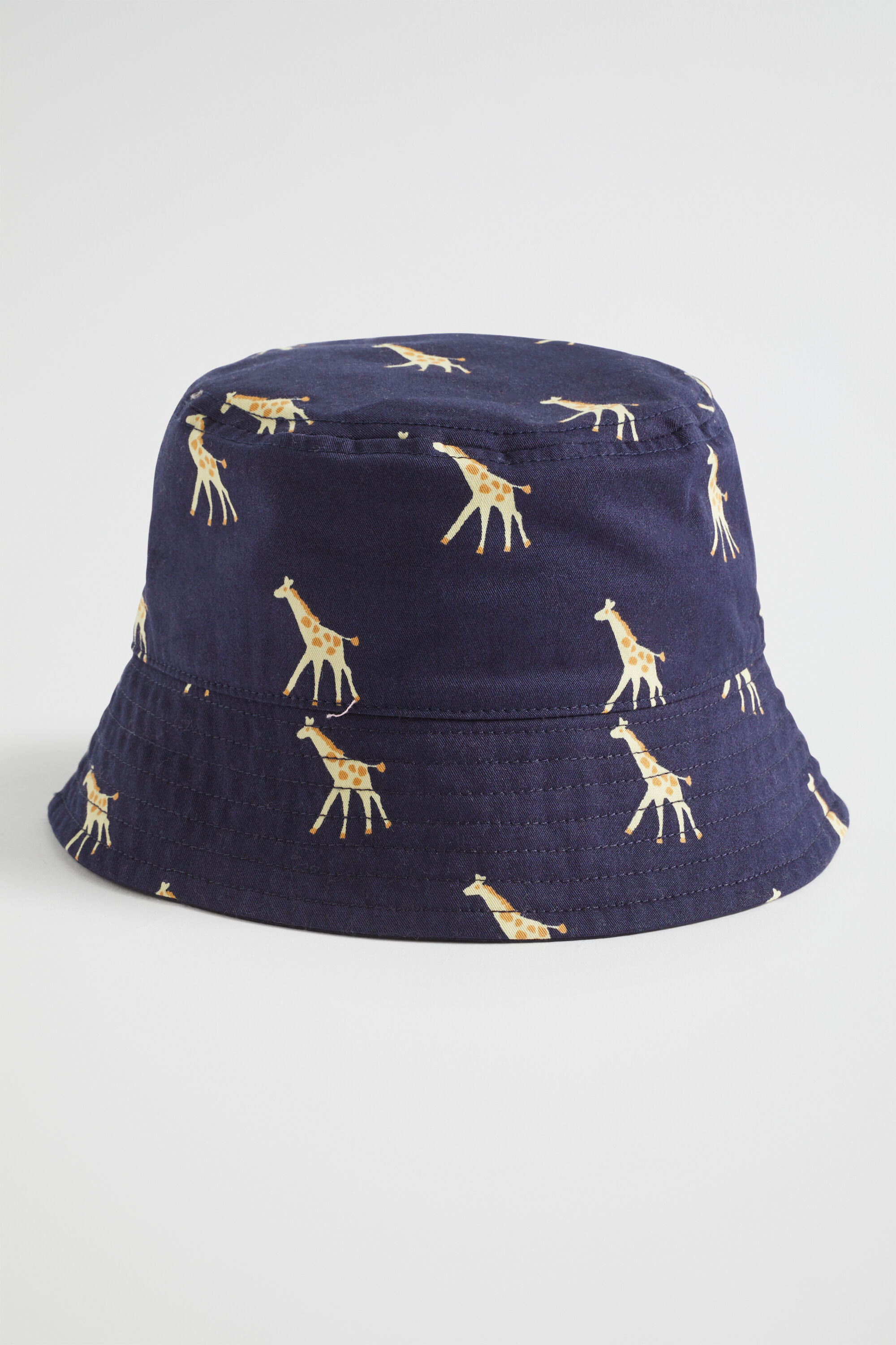 Giraffe bucket hat deals