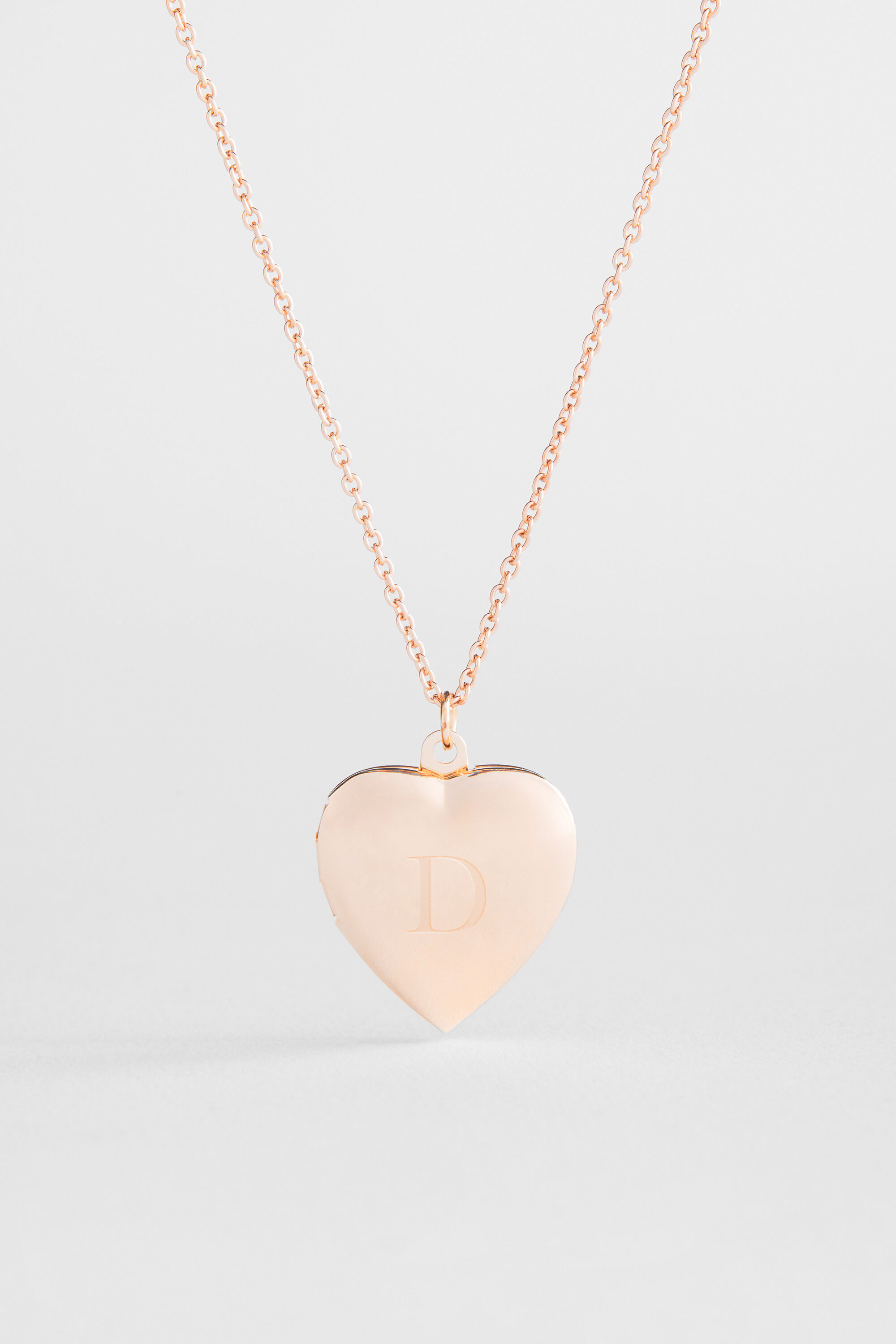 D locket shop