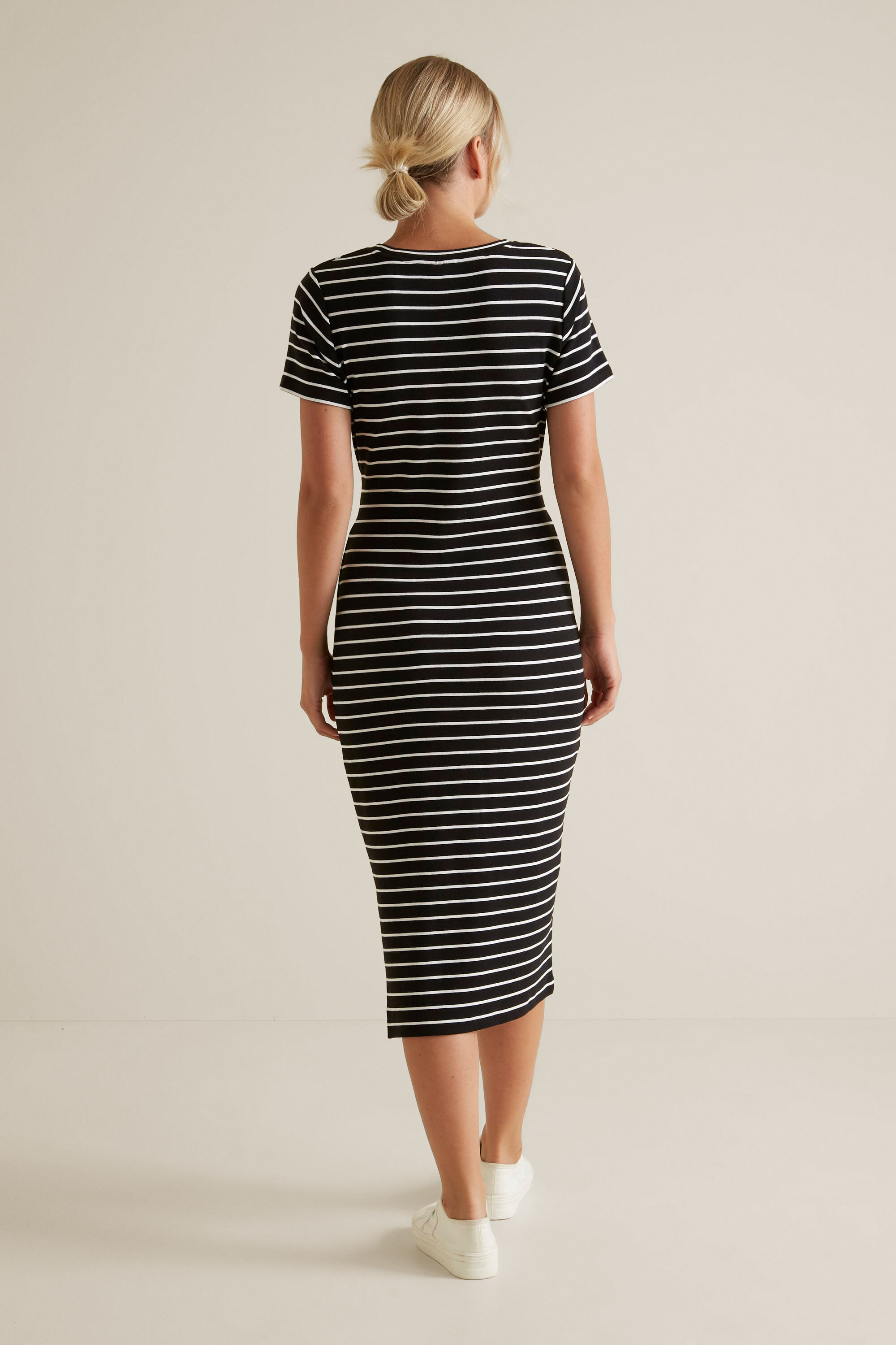 Tie up t shirt dress outlet