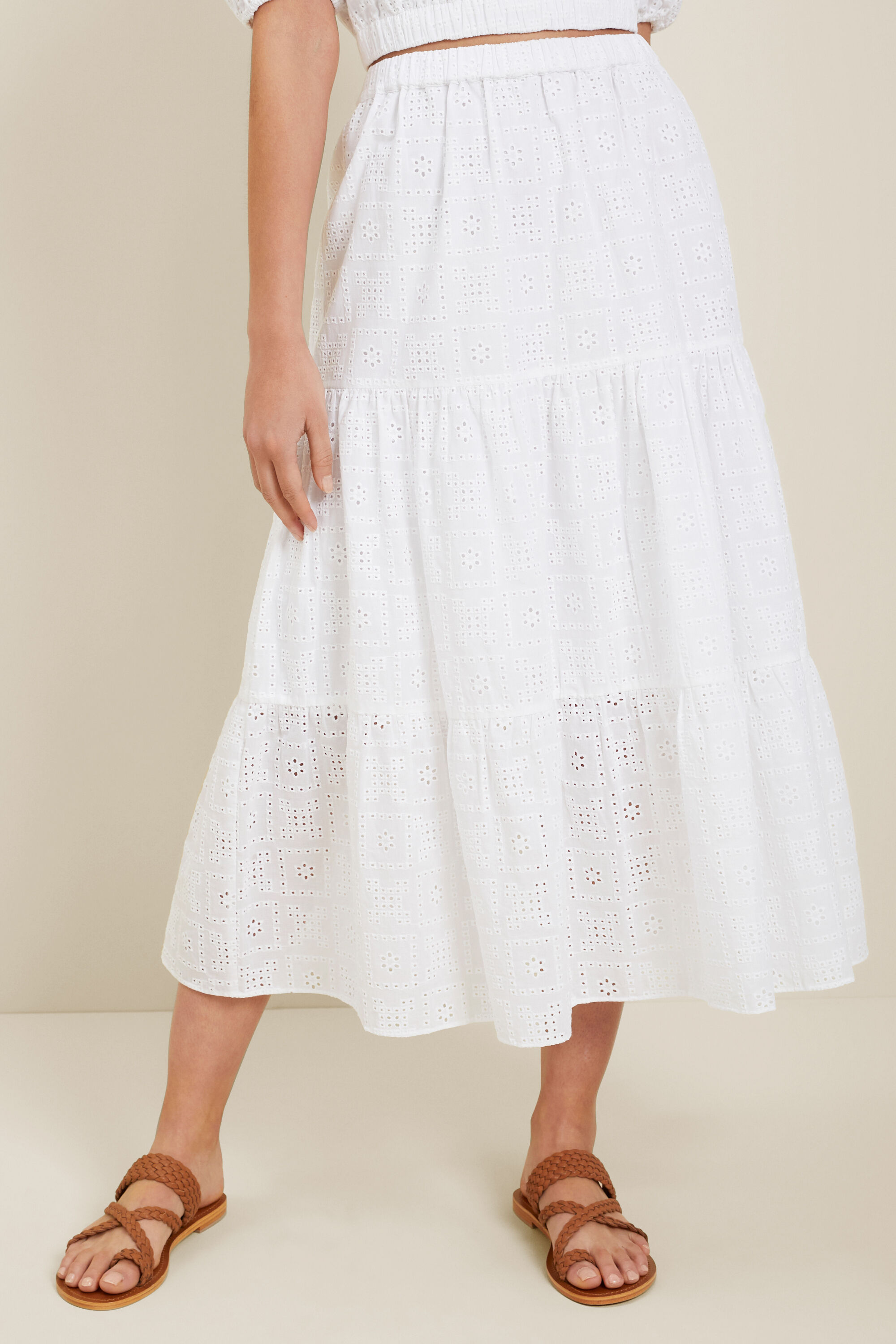 Midi white online tiered skirt