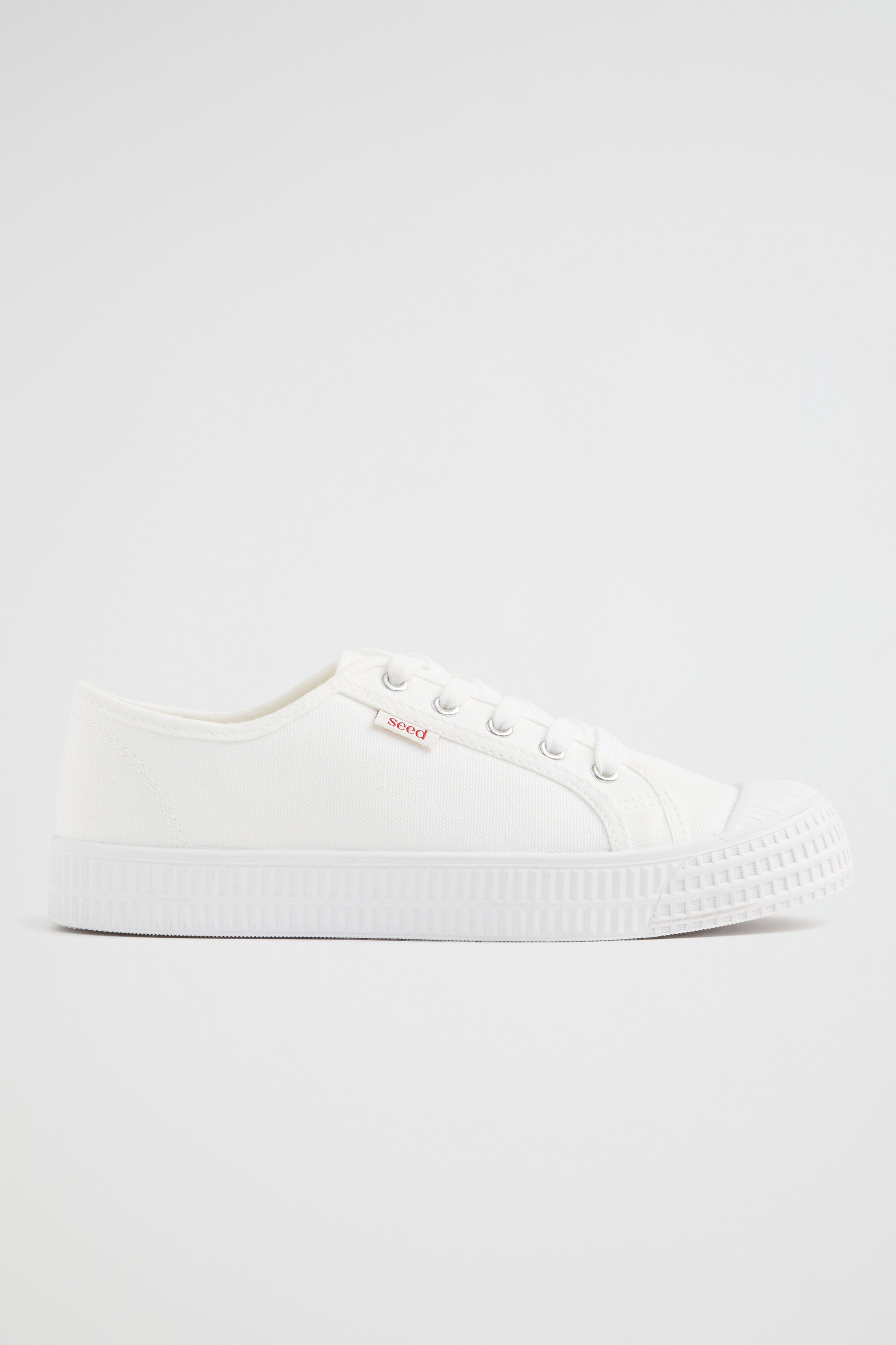 Basic deals canvas sneakers